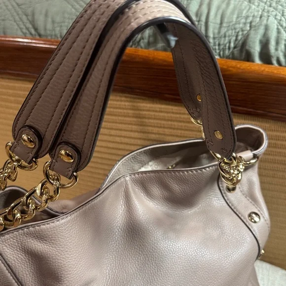 Michael Kors Delancey Taupe Leather & Chain Shoulder Bag with Gold Stud Accents - Picture 5 of 13